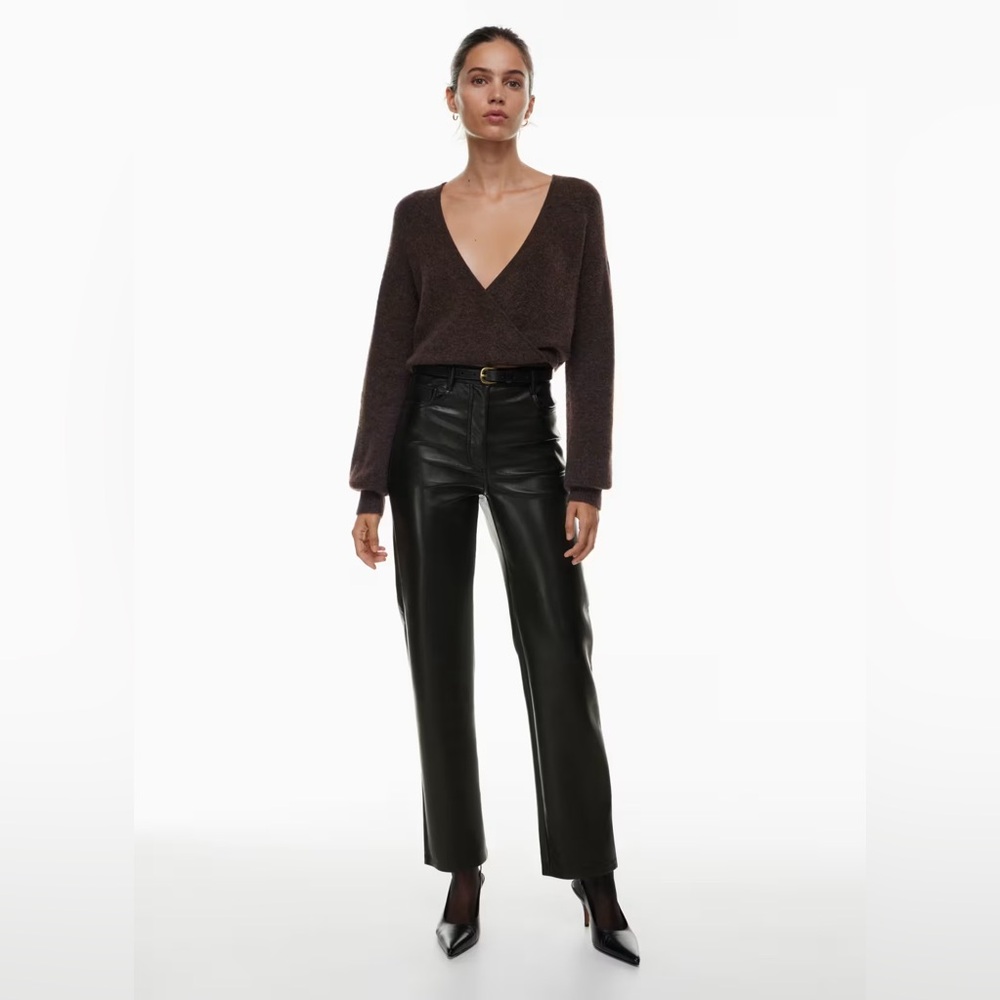 Aritzia Wilfred black Vegan leather Molina high waisted‎ pants size 0